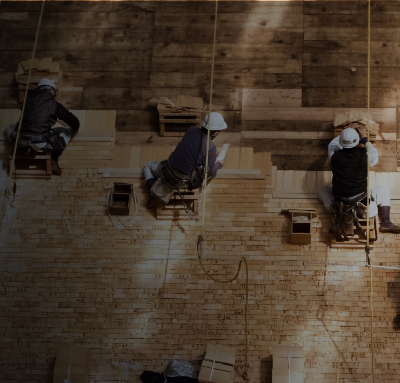 workers roofing